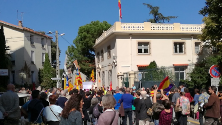 Manifestació davant del consolat d'Espanya a Perpinyà. Setembre 2017